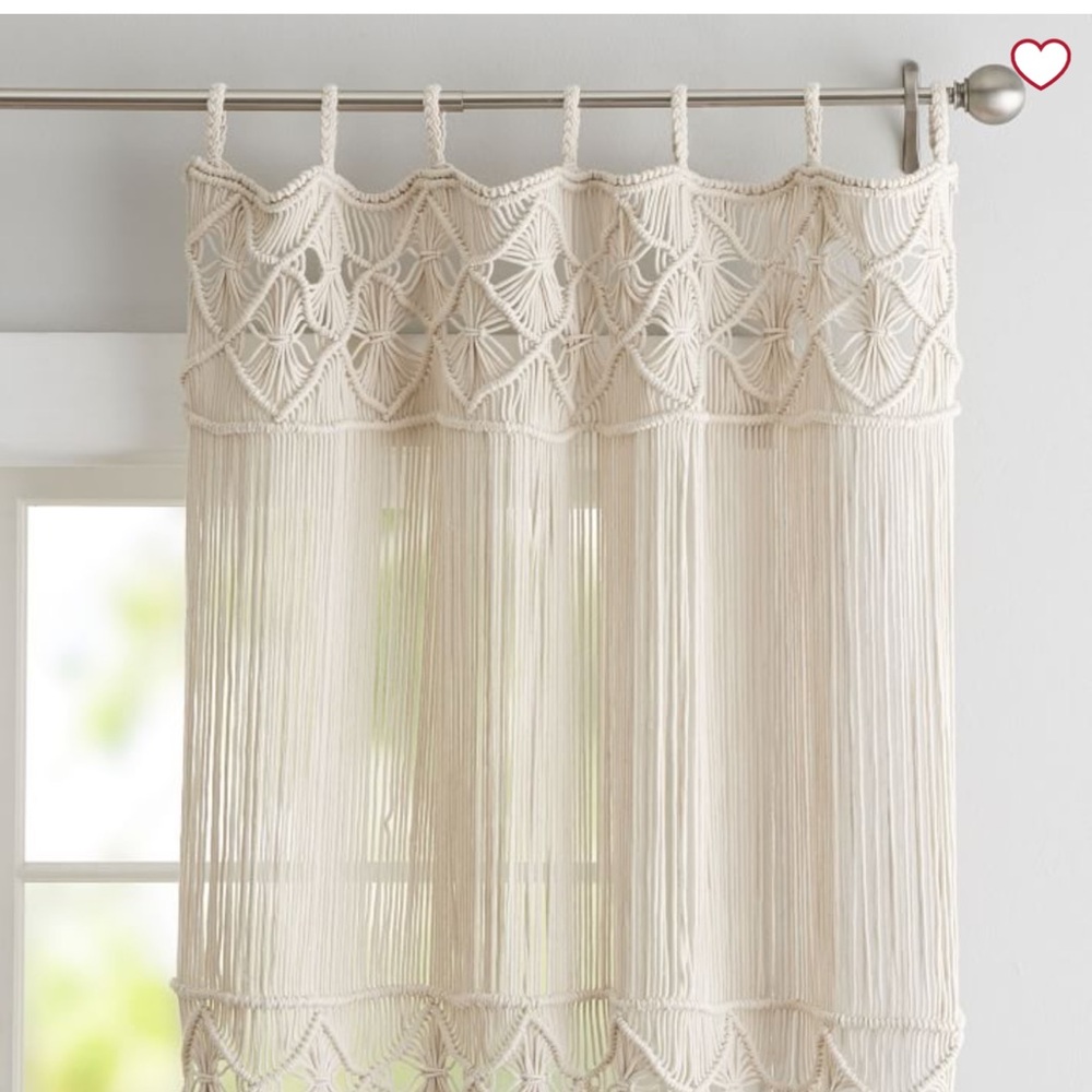 Macramé Decorative Panel - Ivory
Potteryt Barn Teen